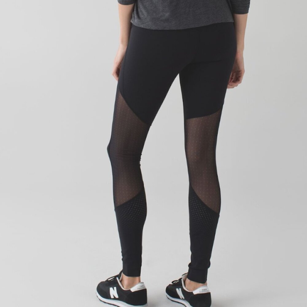 Lululemon - Rare Barre Star Pants - Like New Condition, Black - 4, 6 or Small